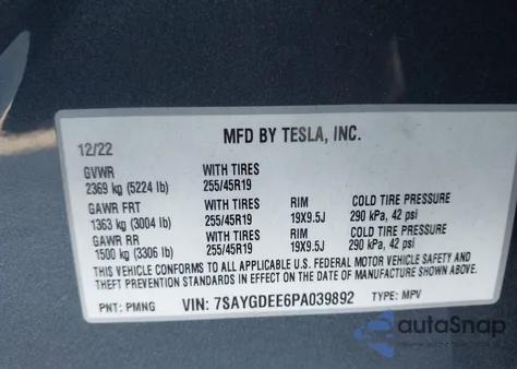 2023 Tesla Model Y Awd/Long Range Dual Motor All-Wheel Drive z USA, uszkodzony, nr VIN 7SAYGDEE6PA039892